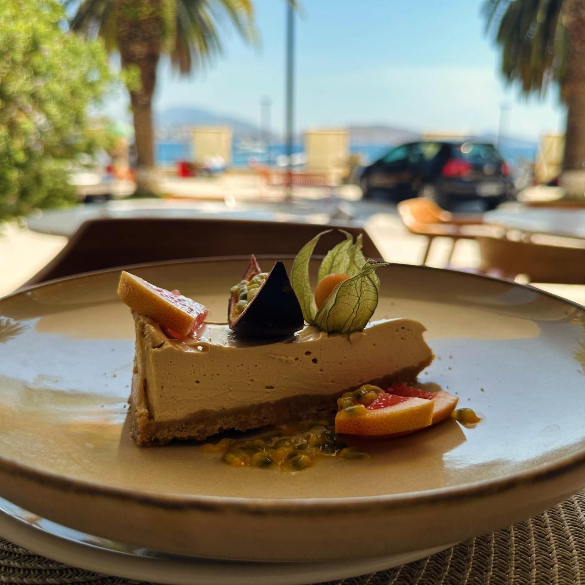 Hotel Ari Sarande Bagian luar foto
