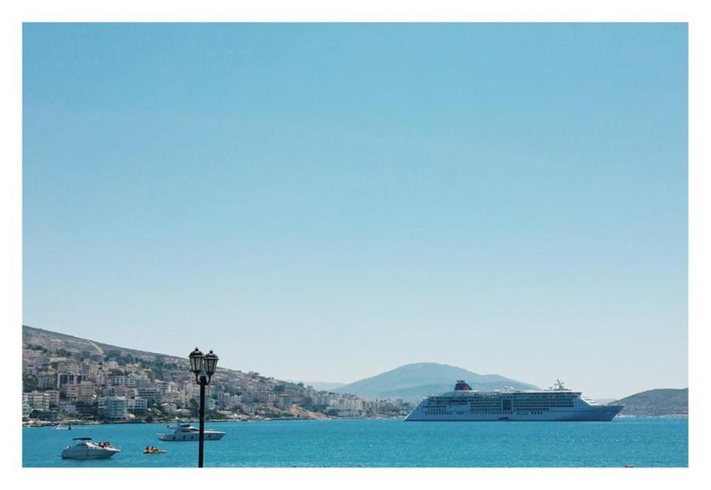 Hotel Ari Sarande Bagian luar foto