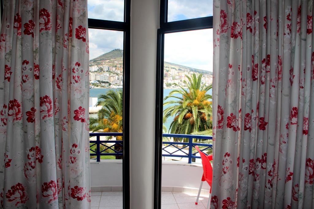 Hotel Ari Sarande Bagian luar foto