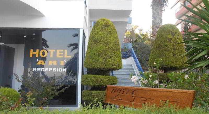 Hotel Ari Sarande Bagian luar foto
