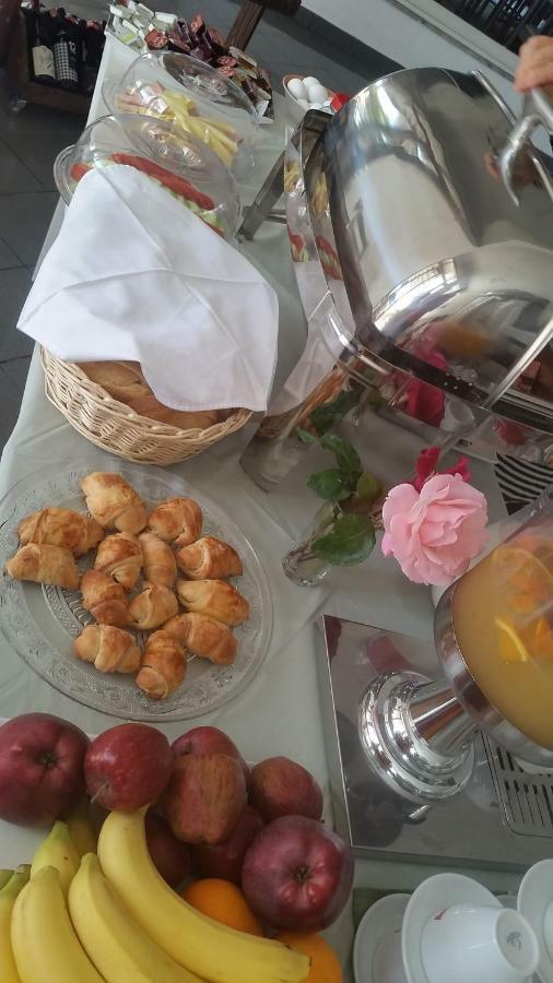 Hotel Ari Sarande Bagian luar foto